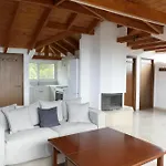 Eleftherion Comfort Living Lefkada Fternón
