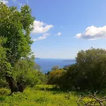 Eleftherion Comfort Living Lefkada アパートホテル