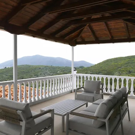 Eleftherion Comfort Living Lefkada 4* Fternon