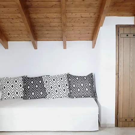 Eleftherion Comfort Living Lefkada 公寓式酒店 Fternon